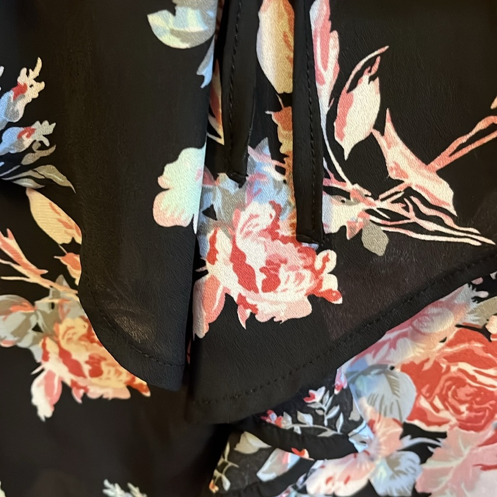 Stella Tweed • Black/Floral Sheer Blouse - Picture 7 of 8
